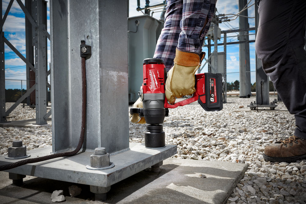 Milwaukee M18 ONEFHIWF1-802X ONEKEY FUEL 1˝ Rázový utahovák, 2400Nm, 2 x 8Ah