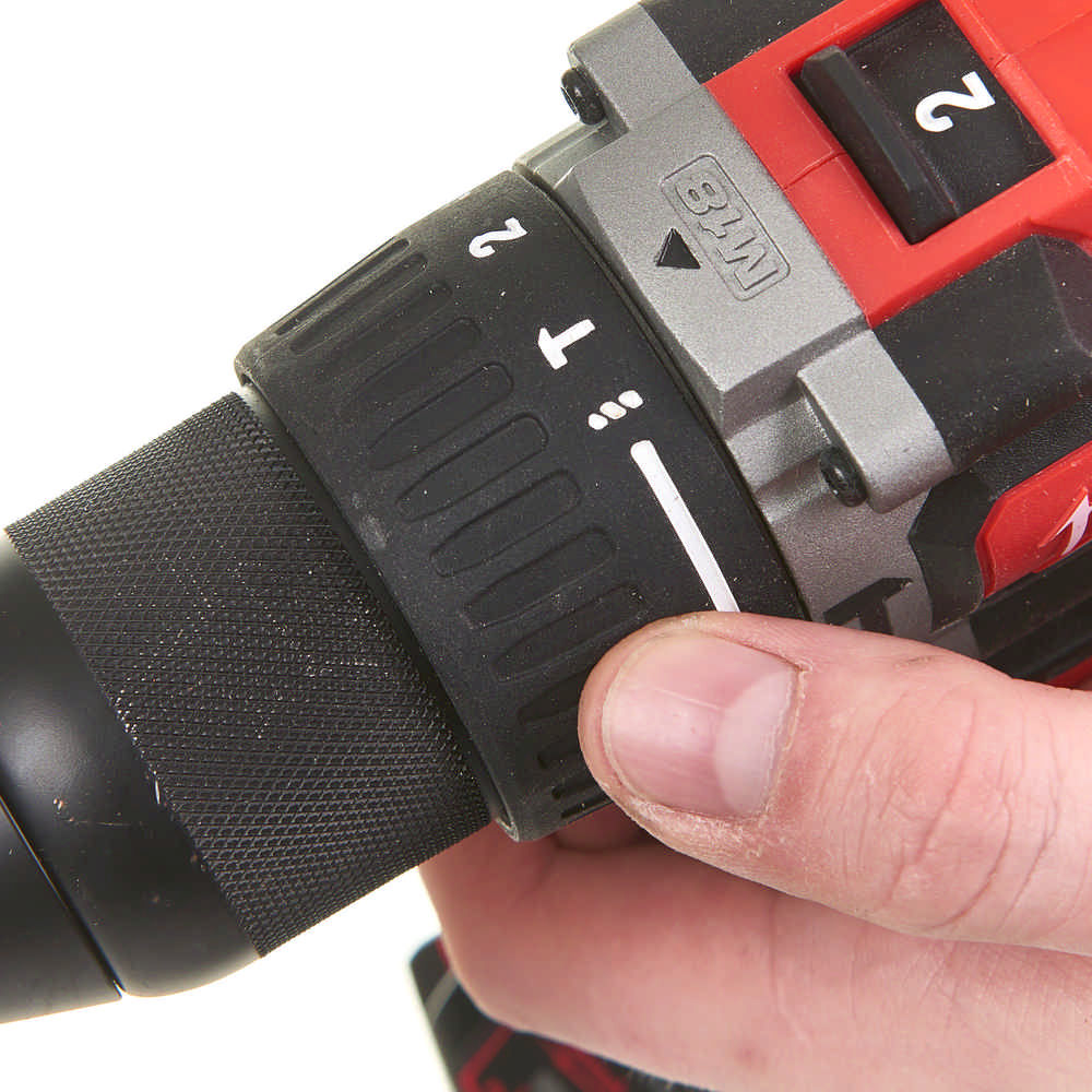 Milwaukee M18 CBLPD-422C kompaktní příklepová bezuhlíková vrtačka