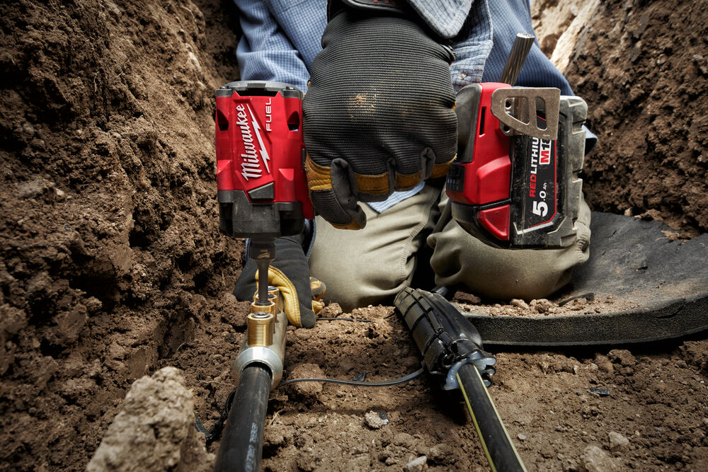 Milwaukee M18 FIW2F12-502X FUEL 1/2 Rázový utahovák, 339Nm, poj. kroužek