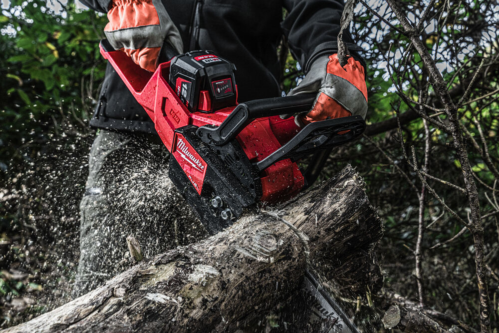 Milwaukee M18 FCHS35-122 Aku řetězová pila 35 cm