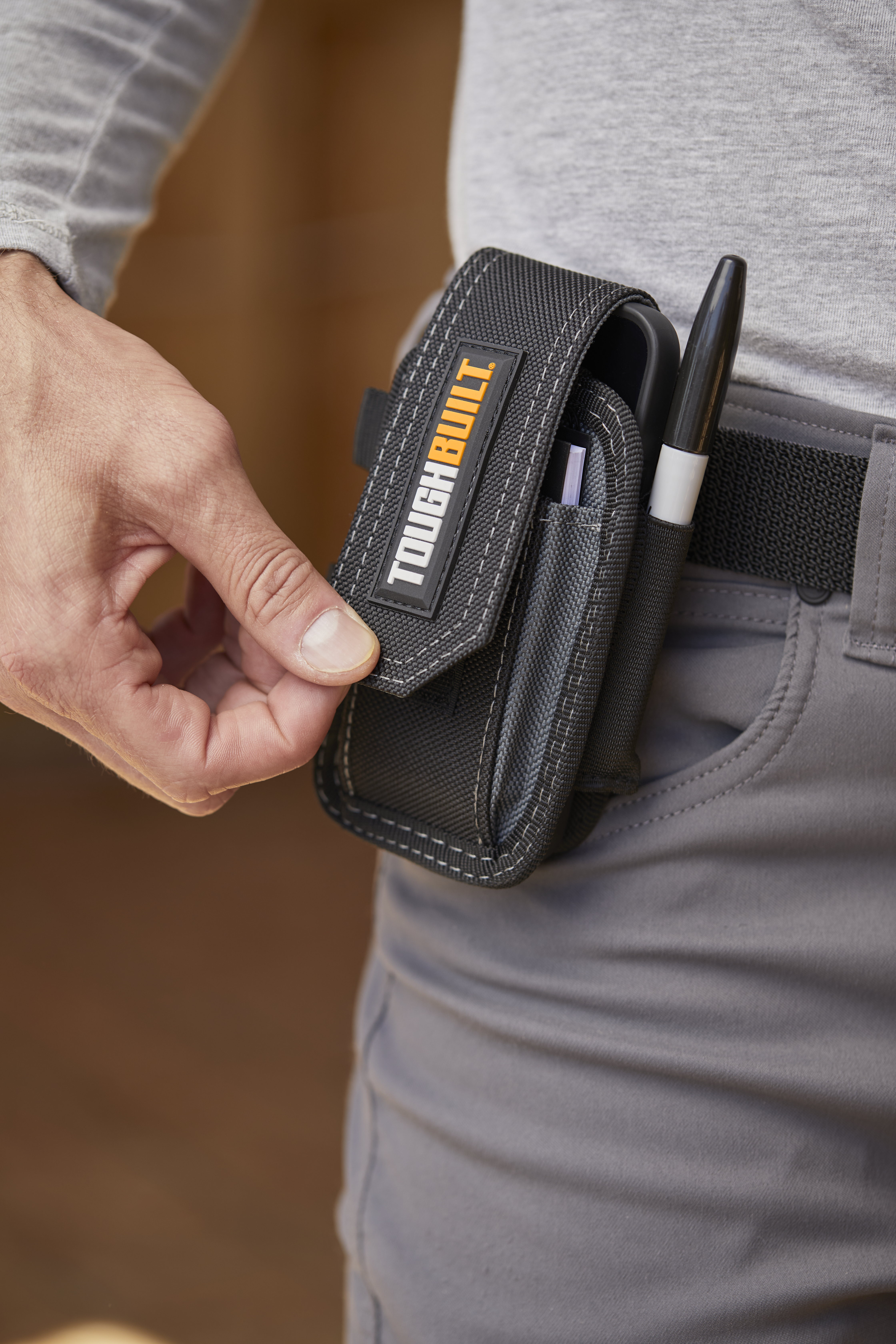 ToughBuilt Velké pouzdro pro telefon na opasek