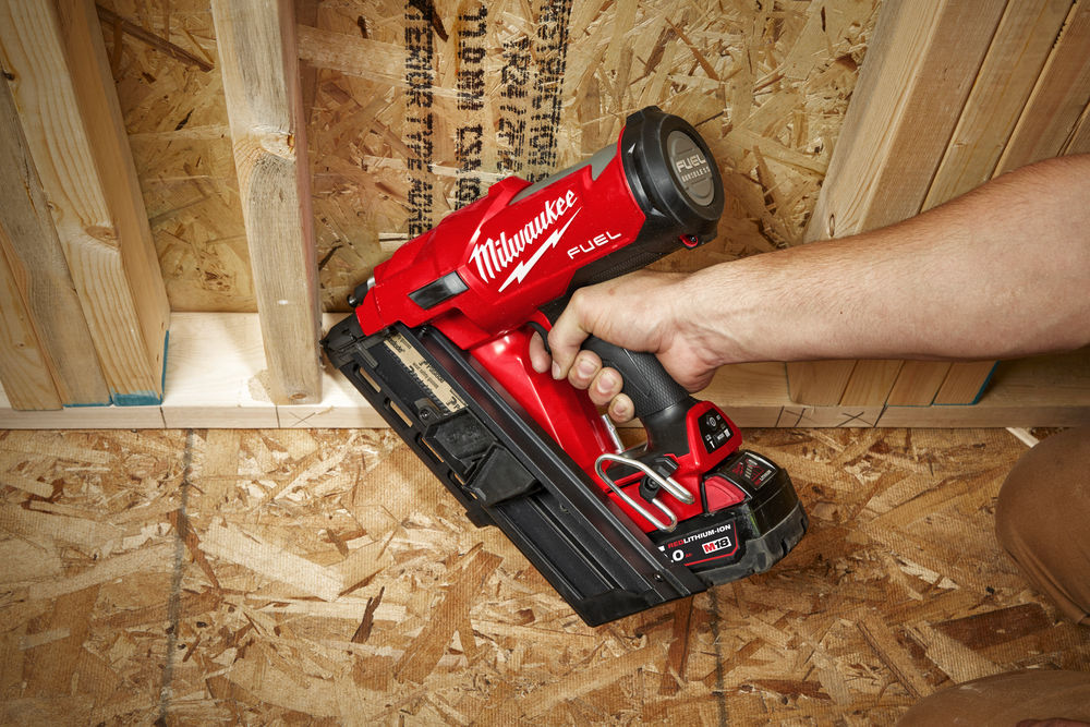 Milwaukee M18 FFN-502C Tesařská hřebíkovačka, 50-90mm, 2 X 5Ah