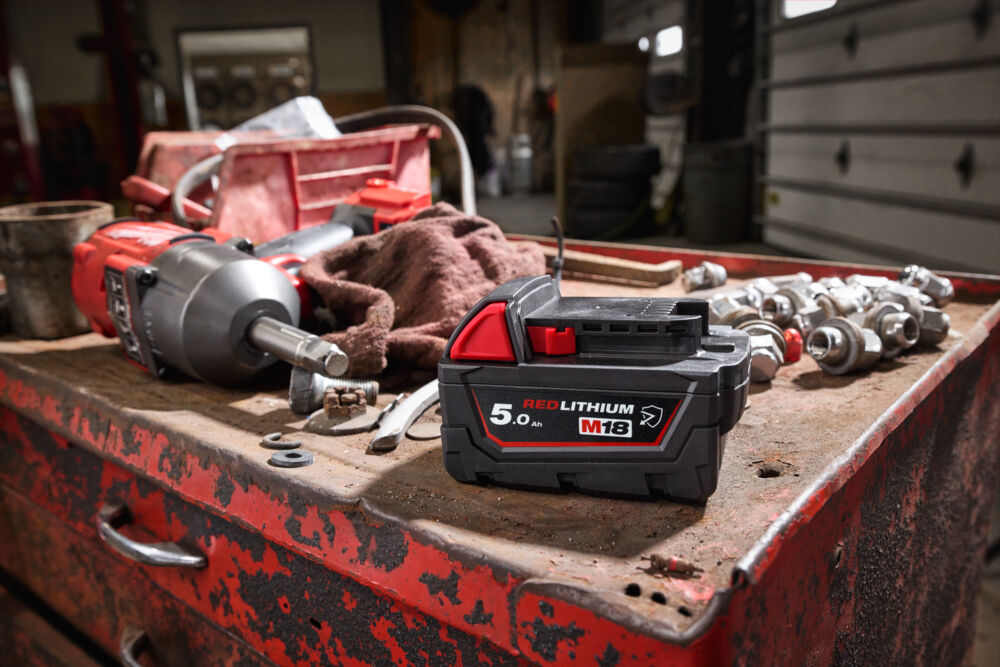 Milwaukee M18 B5-CR 5Ah Resistetní baterie