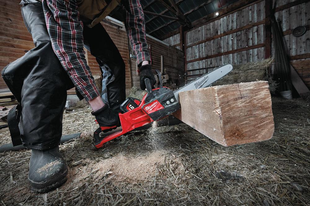 Milwaukee M18 FCHS-122 Aku řetězová pila 40 cm, 1 x 12Ah