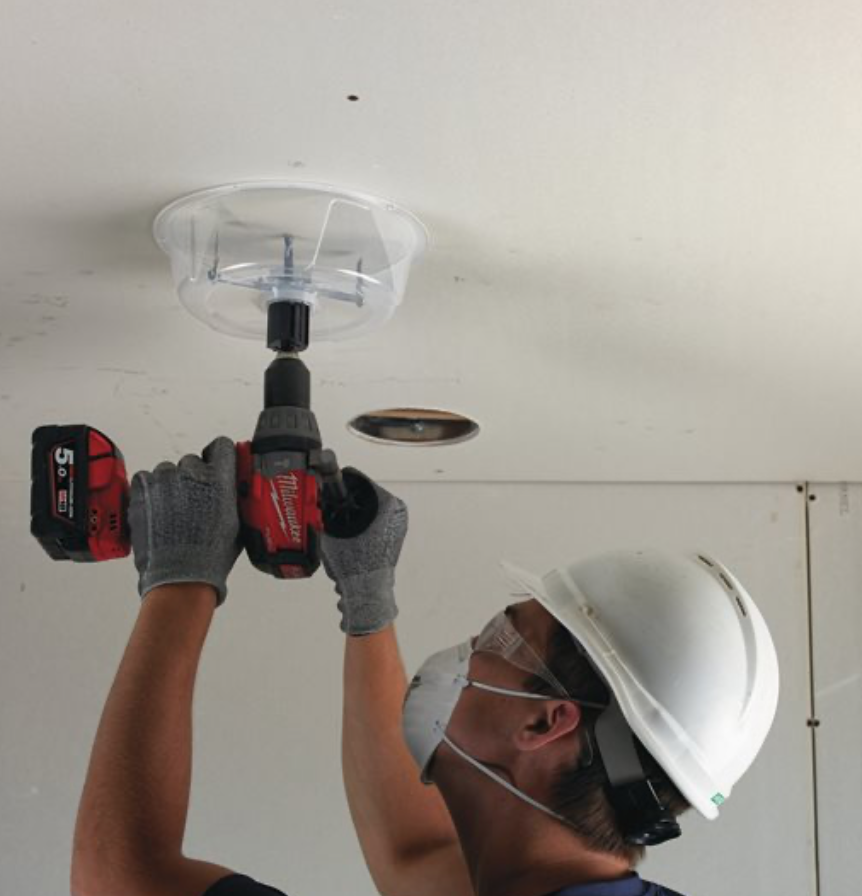 Milwaukee Nastavitelná kruhová pila 178mm s krytem