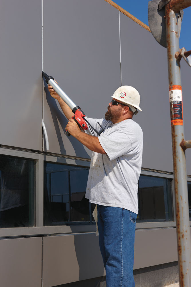 Milwaukee M12 PCG/600A-201B, Kompaktní vytlačovací pistole na kartuše - 600 ml válec