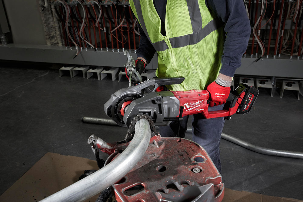 Milwaukee M18 FPT2-121C FUEL ONE-KEY 2˝ závitořez