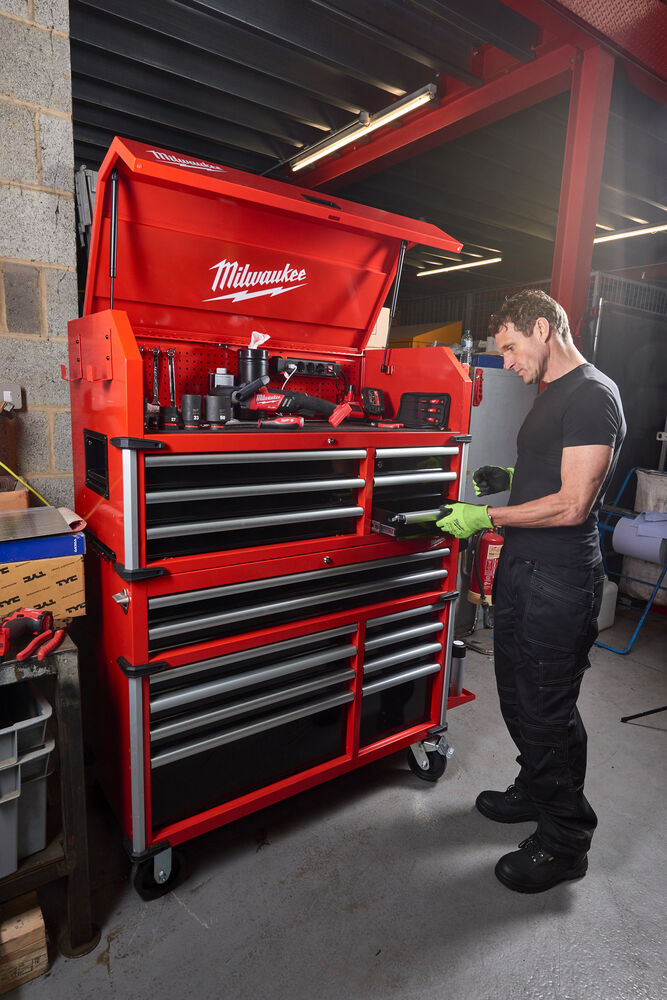 Milwaukee SRC46-1 46“ / 117 cm dílenská ocelová skříň s 10 zásuvkami