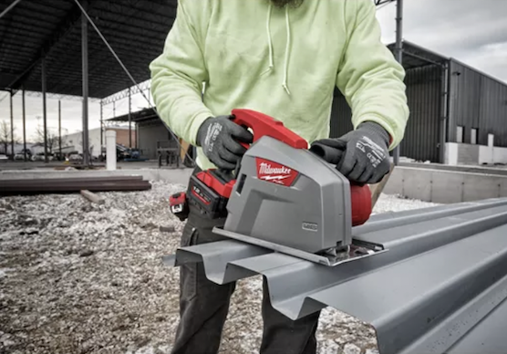 Milwaukee M18 FMCS66-121C - 66 mm pila na kov