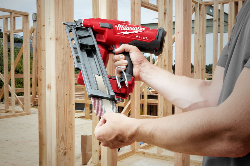 Milwaukee M18 FFN-502C Tesařská hřebíkovačka, 50-90mm, 2 X 5Ah
