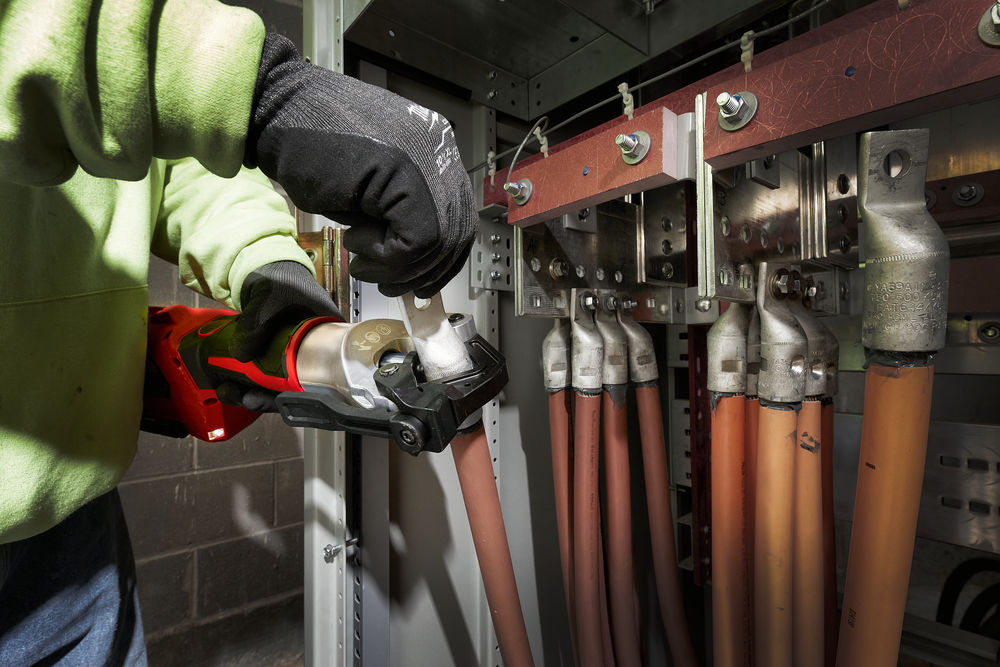 Milwaukee M18 HDCT FORCE LOGIC univerzální krimpovací kleště