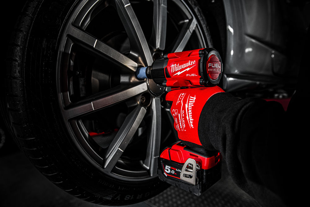 Milwaukee M18 FMTIW2P12-0X FUEL 1/2 Rázový utahovák, 881Nm, aretační čep