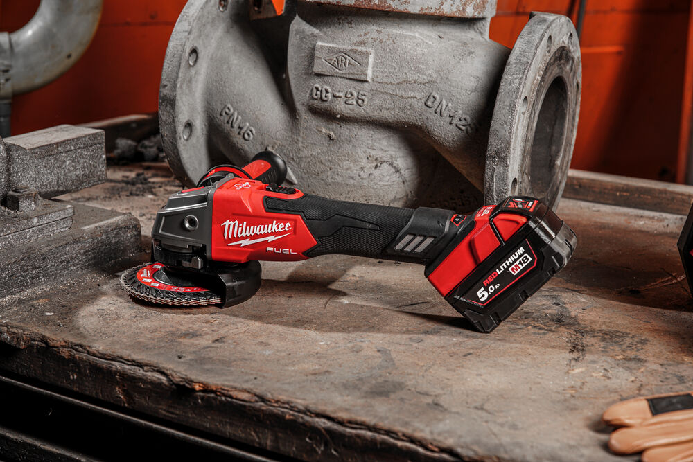 Milwaukee M18 FSAGV125XB-0X 125mm Úhlová bruska s posuvným spínačem,Reg. rychlosti