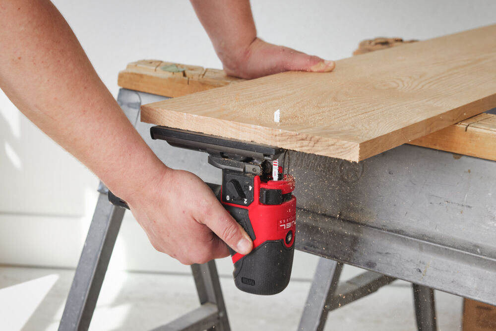 Milwaukee M12 FJS-422X přímočará pila