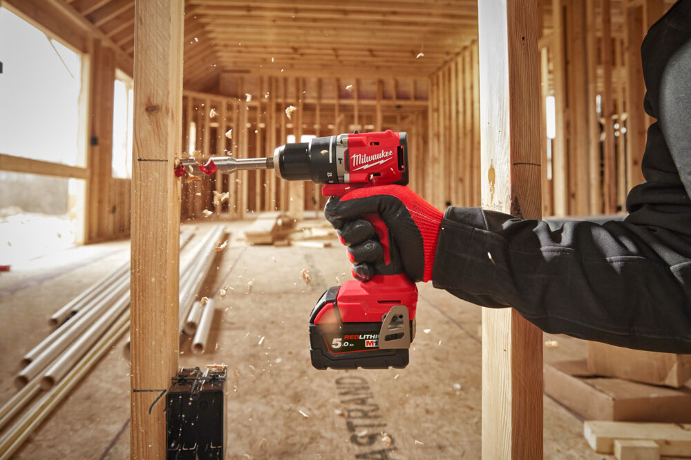 Milwaukee M18 BLPDRC-422C Kompaktní bezuhlíková příklepové vrtačka - 60,5 Nm