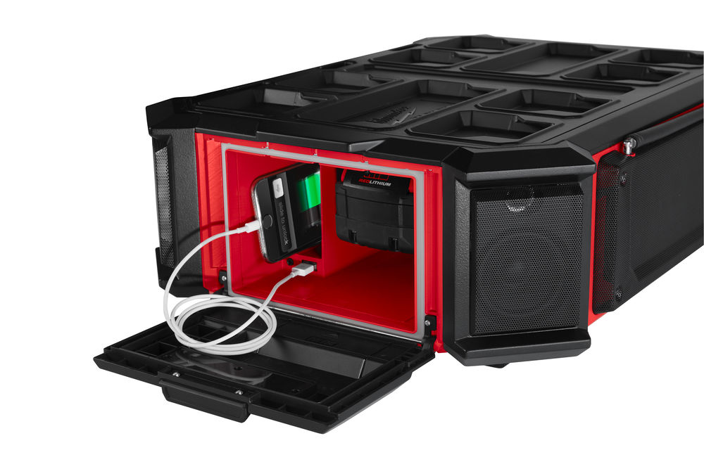 Milwaukee M18 PRCDAB+ PACKOUT RÁDIO NABÍJEČKA