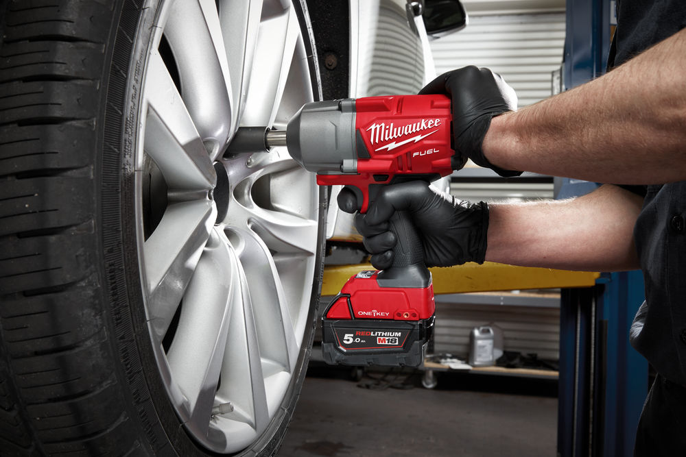 Milwaukee M18 ONEFHIWF12E-0X - 1/2" RÁZOVÝ UTAHOVÁK S PRODLOUŽENÝM VŘETENEM - 1500Nm