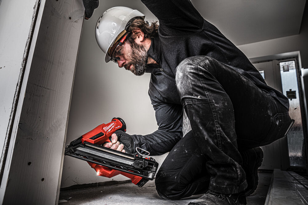 Milwaukee M18 FN15GA-0X Aku dokončovací hřebíkovačka 34°