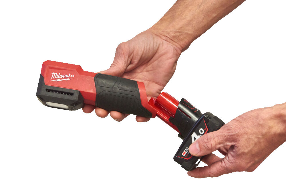 Milwaukee M12 CML-401 Přizpůsobitelné barevné světlo vhodné pro detailing, 1000 lumenů