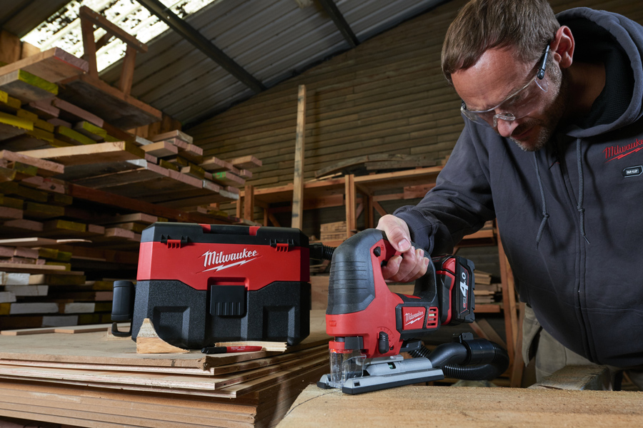Milwaukee M18 BJS-402C Aku přímočará pila, 2 x 4.0Ah
