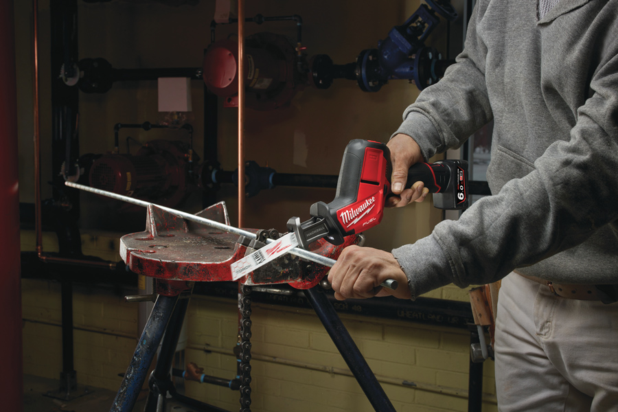 Milwaukee M12 CHZ-602X FUEL Aku pila na kov HACKZALL , 2 x 6.0Ah