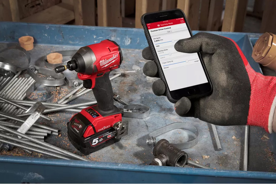 Milwaukee M18 ONEID2-502X ONEKEY FUEL Hex Rázový šroubovák, 226Nm, 2 x 5Ah