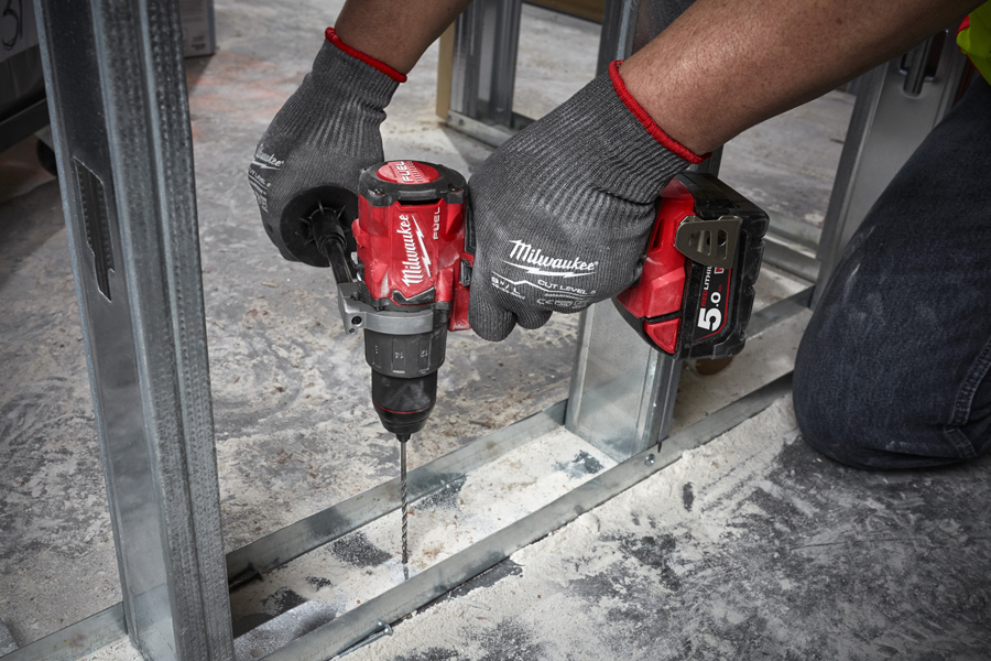 Milwaukee M18 FDD2-502X FUEL vrtací šroubovák, 135Nm