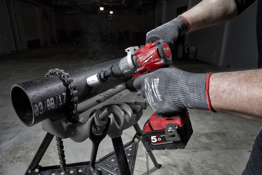 Milwaukee M18 FDD2-502X FUEL vrtací šroubovák, 135Nm