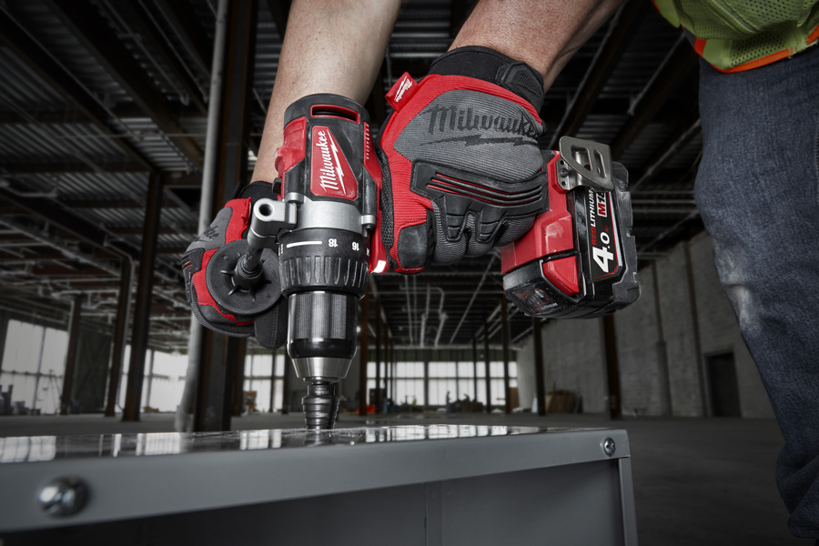 Milwaukee M18 BLDD2-402X BEZUHLÍKOVÝ VRTACÍ ŠROUBOVÁK