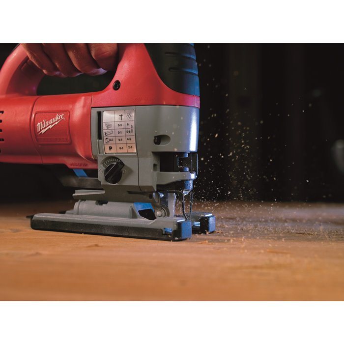 Milwaukee JSPE 135 TX Přímočará pila, 750 W
