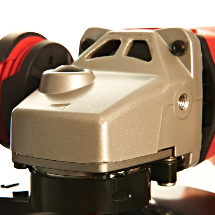 Milwaukee AGV 17-150 XC Úhlová bruska